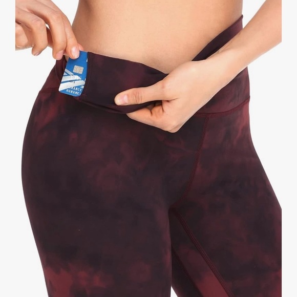 HeyNuts Essential Leggings, High Waisted Compression workout pants - Picture 4 of 7